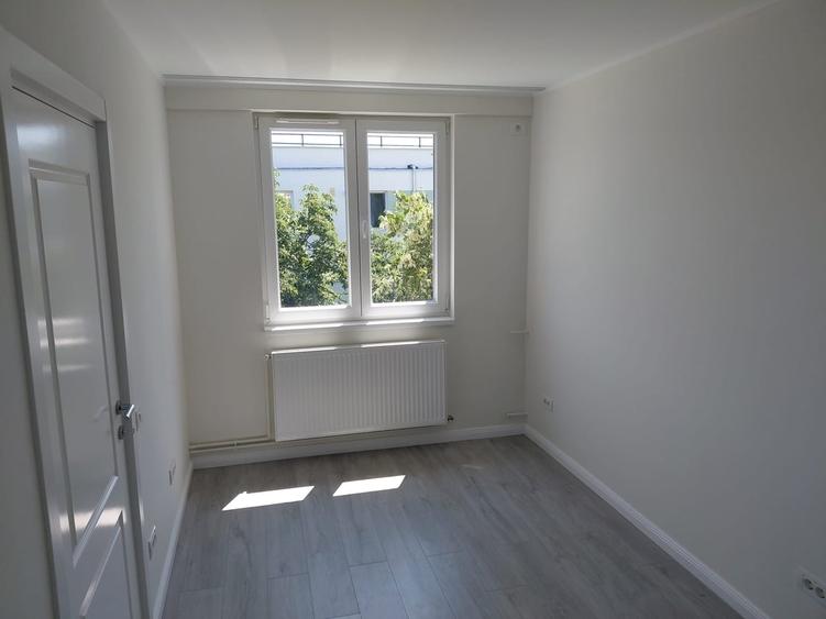 Apartament cu 2 camere semidecomandat în Pantelimon