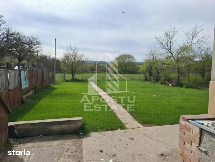 Casă cu 3 camere cu Teren 400 Mp în Plopi