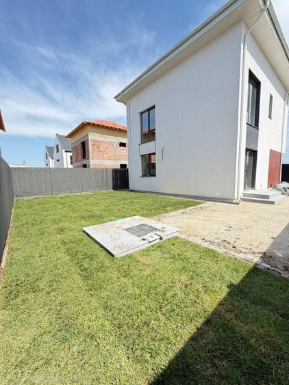 Casă individuală cu 5 camere cu Canalizare în Bragadiru