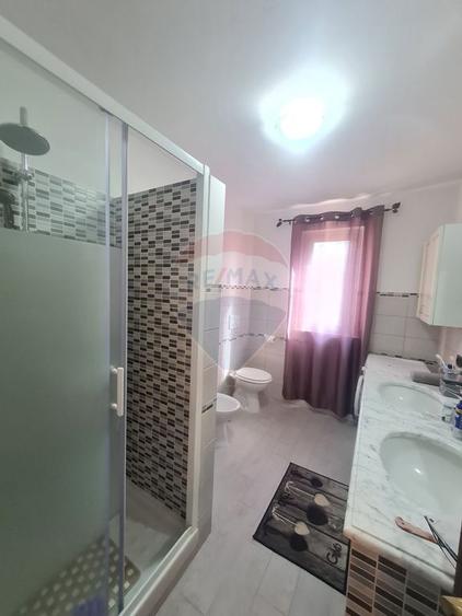 Casa cu 5 camere de vanzare (P+M) in comuna Bolotesti - 7