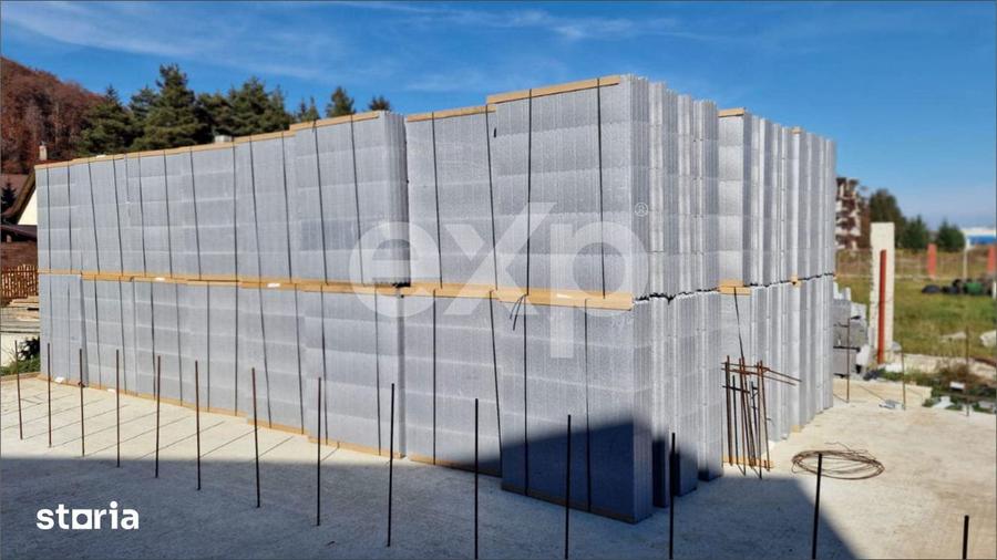 Casă cu 4 camere cu Teren 292 Mp în Bunloc