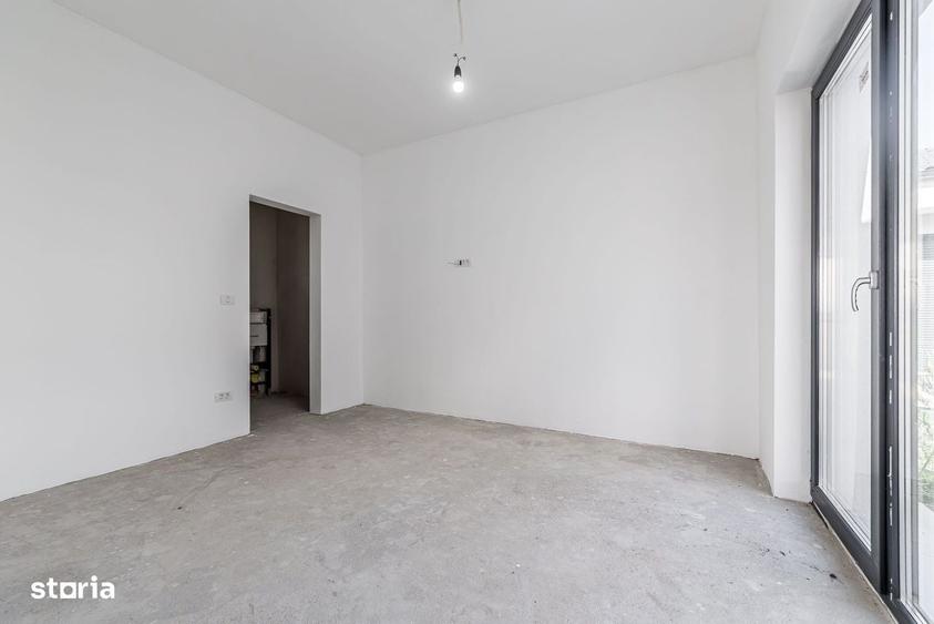 Casă cu 4 camere în Central