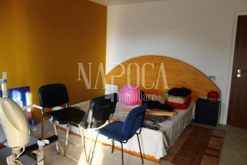 Casă individuală cu 6 camere cu Canalizare în Iris
