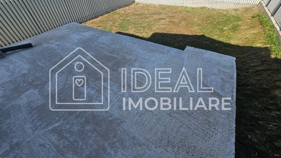Duplex cu 4 camere cu Canalizare în Est