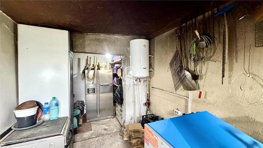 Casă cu 3 camere cu Teren 3755 Mp în Aroneanu