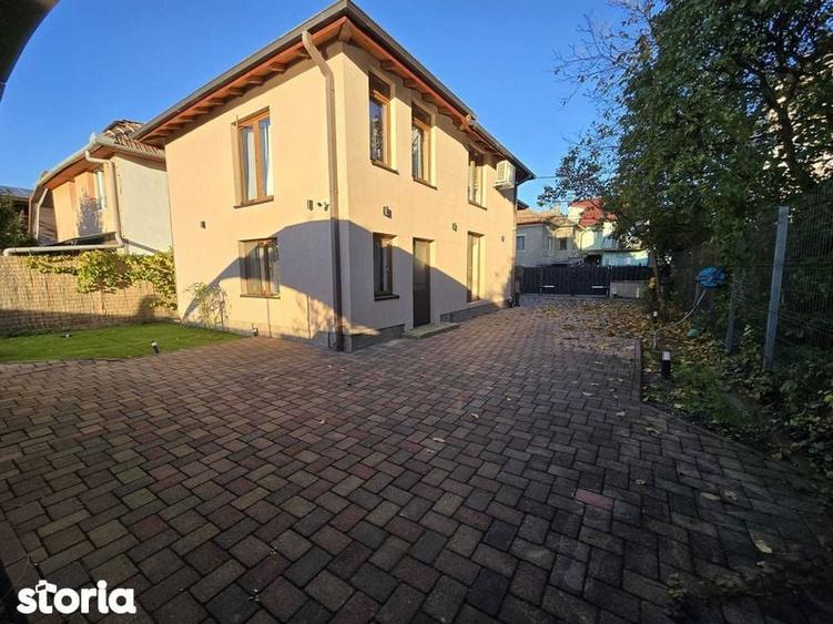 Casă cu 4 camere cu Teren 140 Mp în Mărăști