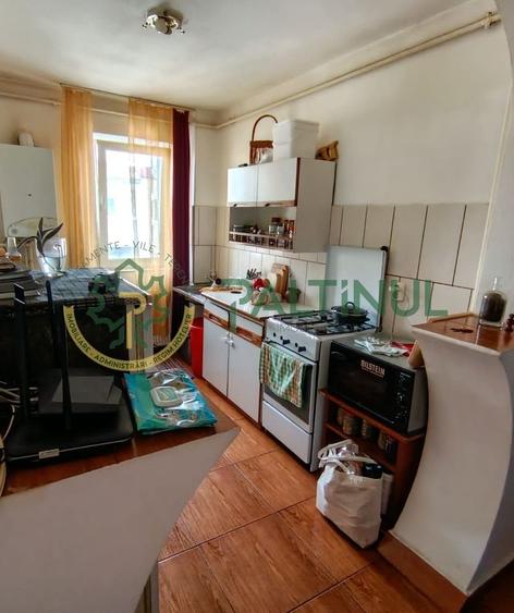 Apartament cu 2 camere semidecomandat în Vasile Aaron
