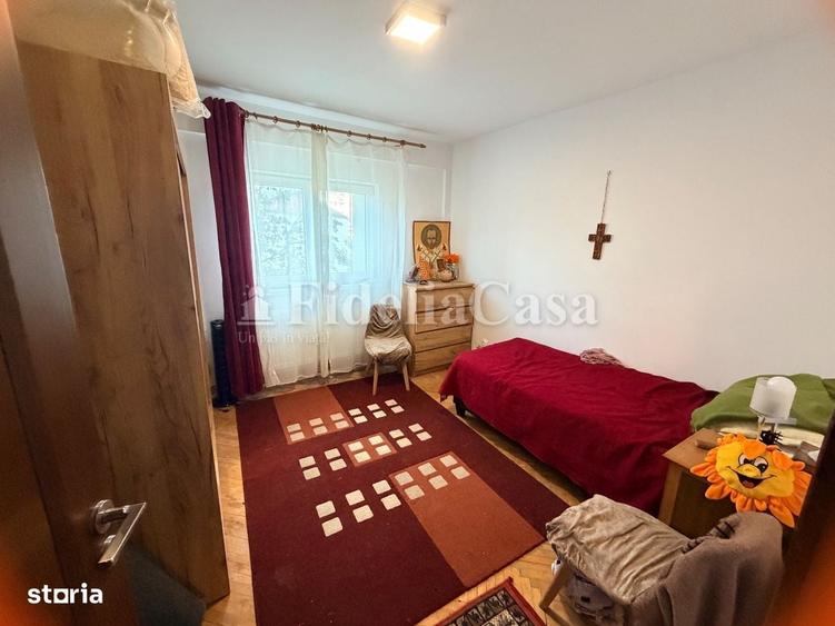 Apartament cu 3 camere decomandat în Alexandru cel Bun
