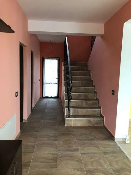 Casă cu 4 camere cu Teren 541 Mp în Sântandrei