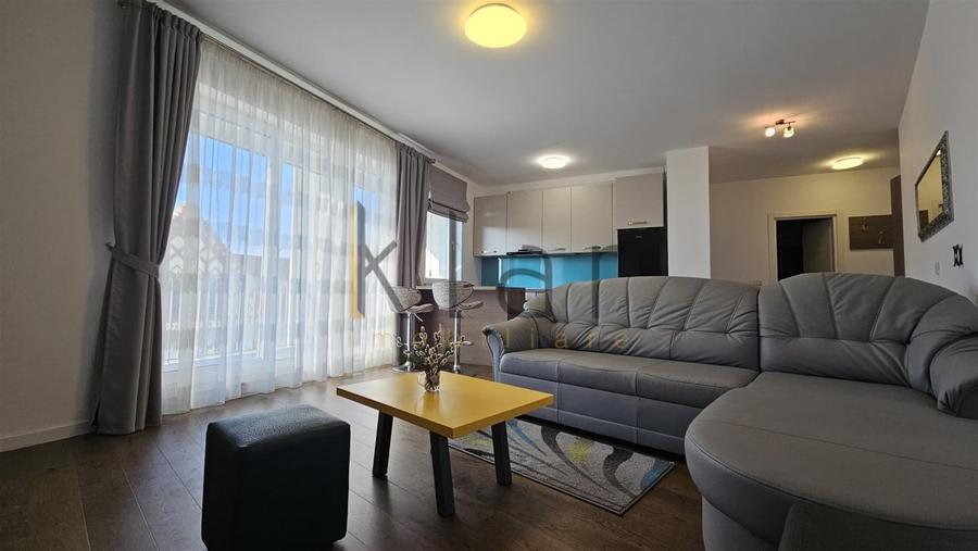 Apartament cu 2 camere semidecomandat, mobilat în Central