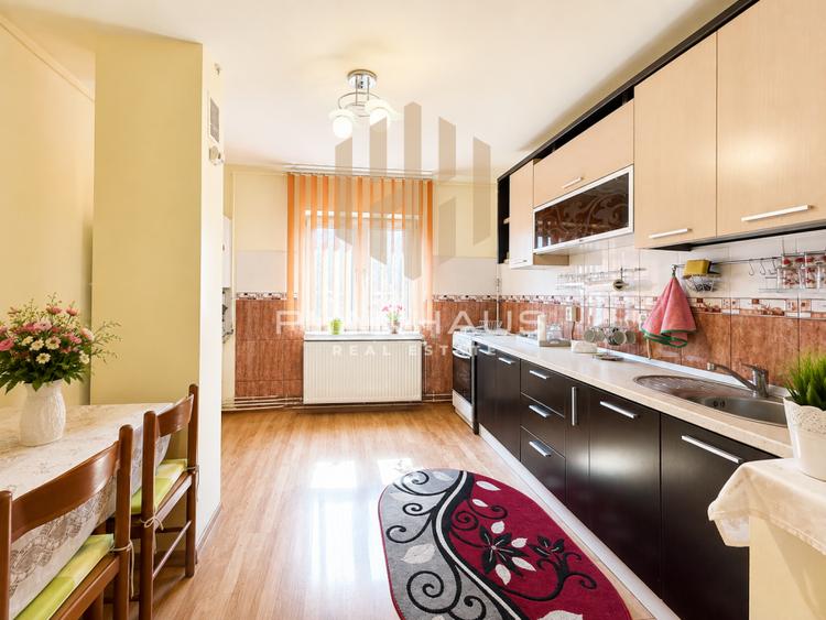 Apartament cu 2 camere decomandat, mobilat în Central