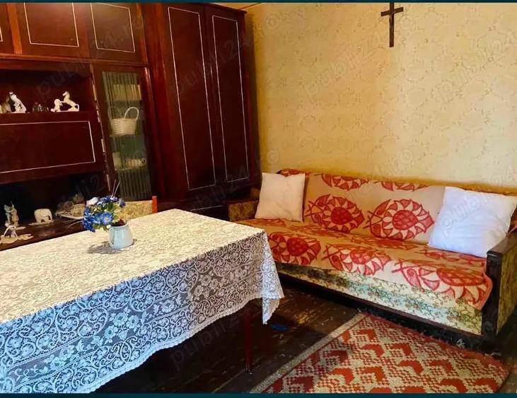 Casă cu 3 camere cu Teren 1230 Mp în Central