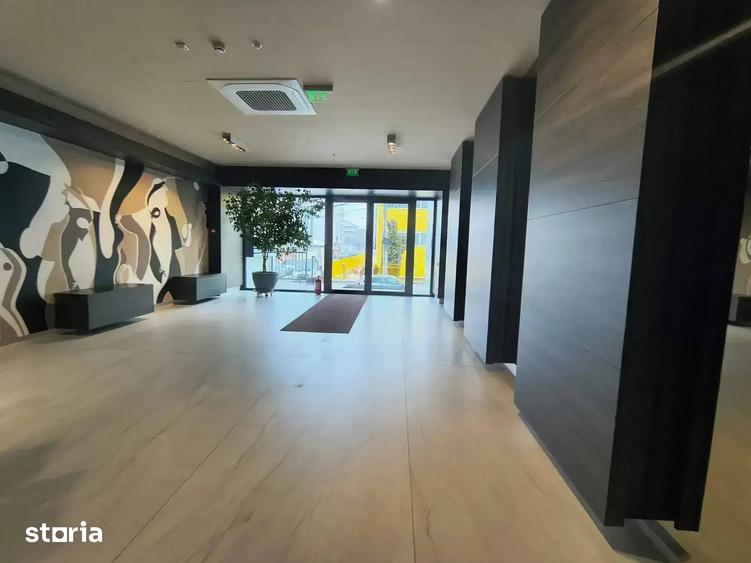 Apartament cu 3 camere decomandat în Aviației