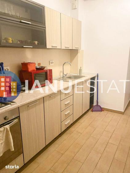 Apartament cu 3 camere decomandat, mobilat în Central