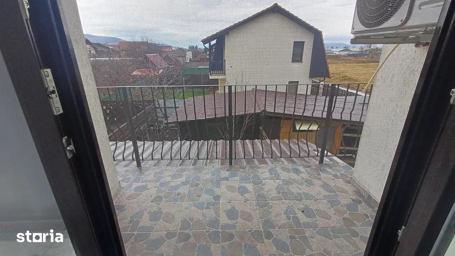 Casă cu 4 camere cu Teren 250 Mp în Hărman