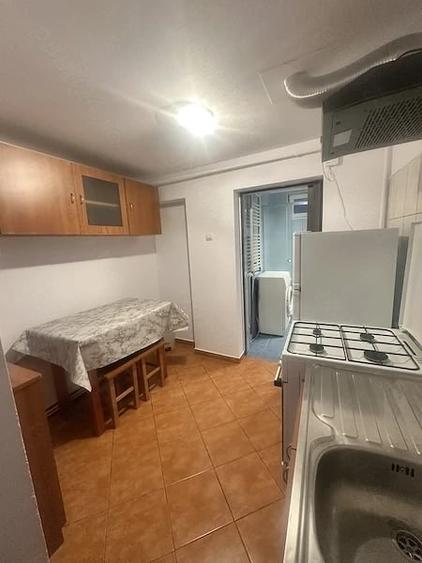 Garsonieră decomandată în Mehala