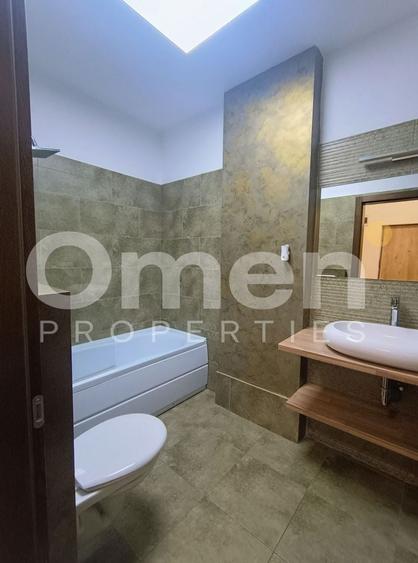 Apartament cu 2 camere semidecomandat, mobilat în Orașul Vechi