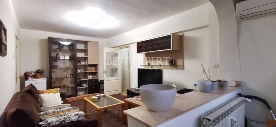Apartament cu 2 camere semidecomandat în Basarabia