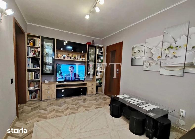 Apartament cu 3 camere semidecomandat în Central