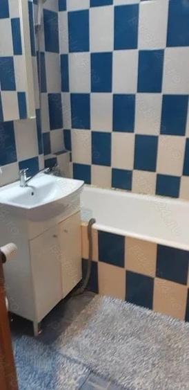 Garsonieră decomandată în Vitan