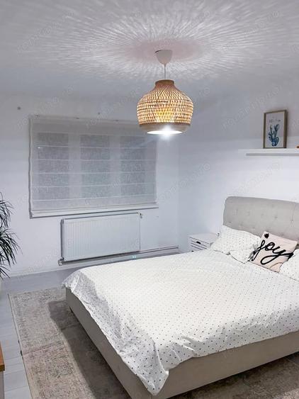 Apartament cu 3 camere semidecomandat în Gojdu
