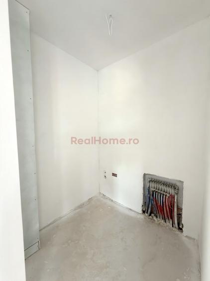 Apartament cu 4 camere decomandat în 1 Decembrie 1918