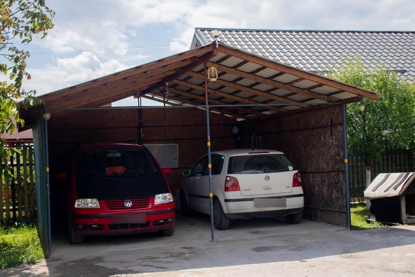 Casă individuală cu 3 camere cu Garaj în Coltău