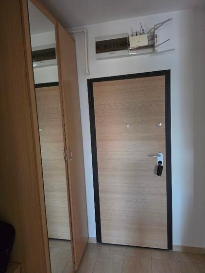 Apartament cu 2 camere semidecomandat, mobilat în Băneasa