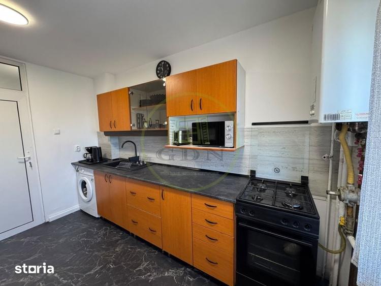 Oportunitate! Apart. cu 3 camere + garaj, Zorilor - 9