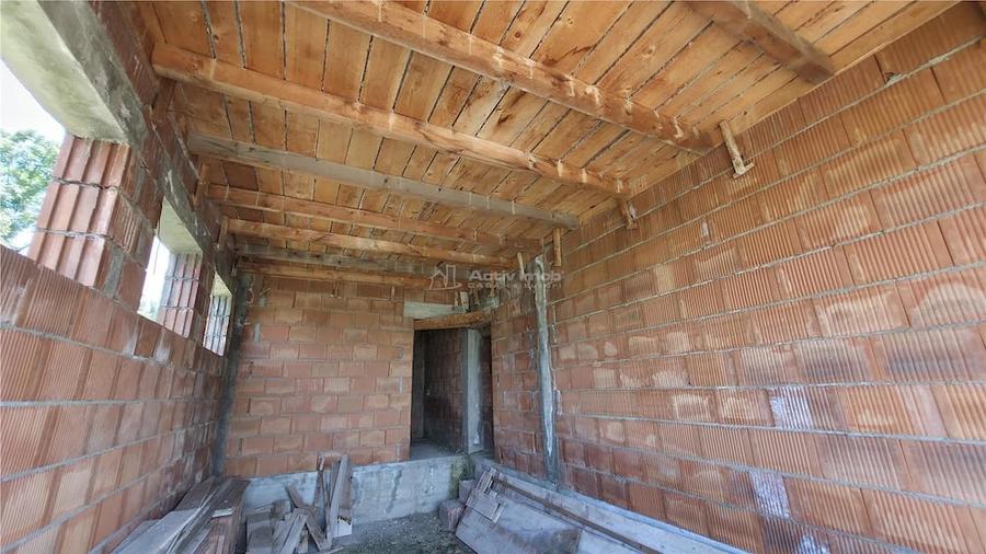 Casă cu Teren 5314 Mp în Răchitova