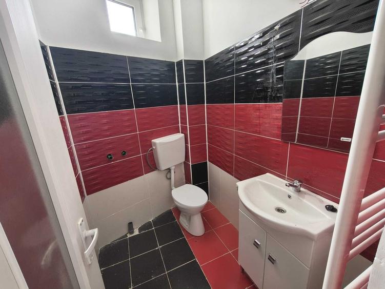 Casă cu 4 camere în Lăpuș