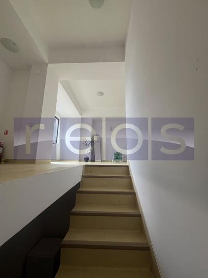 Apartament cu 5 camere decomandat în Mihai Bravu