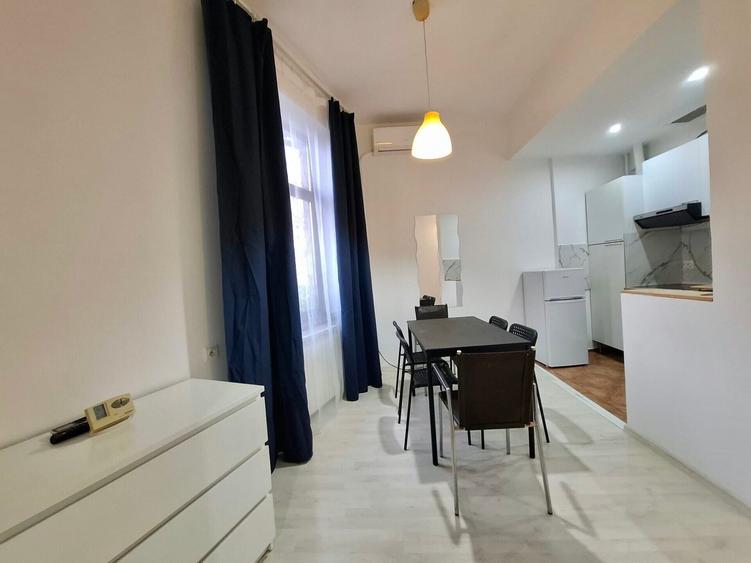 Apartament cu 3 camere decomandat, mobilat în Universitate