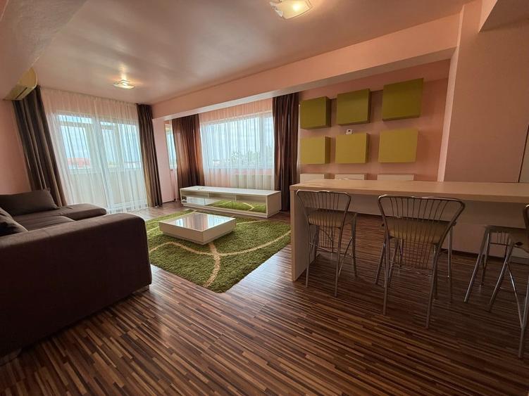 Apartament cu 3 camere decomandat în Central