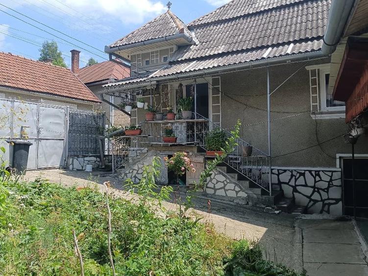 Casă cu Teren 171 Mp în Central