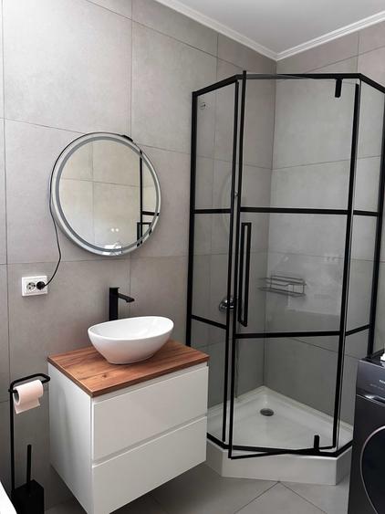 Apartament cu 2 camere semidecomandat în Florești