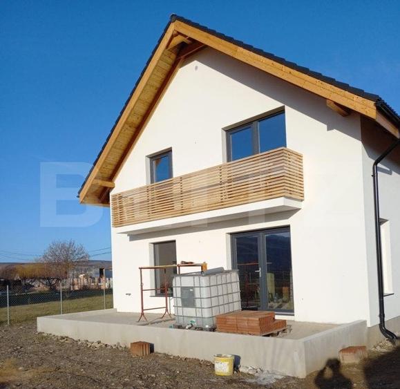 Casă individuală cu 4 camere cu Teren 692 Mp în Mihai Viteazu