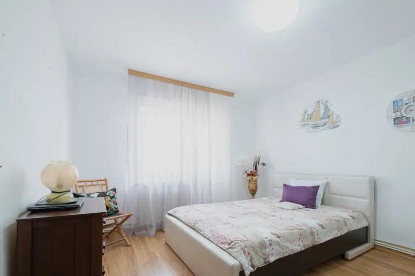 Apartament cu 3 camere decomandat în Inel II