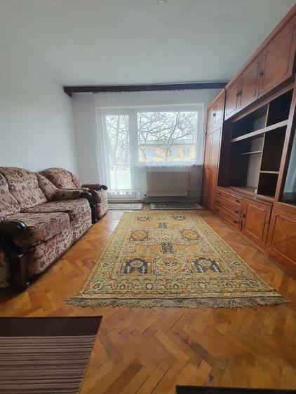 Apartament cu 2 camere semidecomandat în Șagului