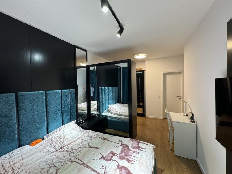 Apartament cu 3 camere semidecomandat în Herăstrău