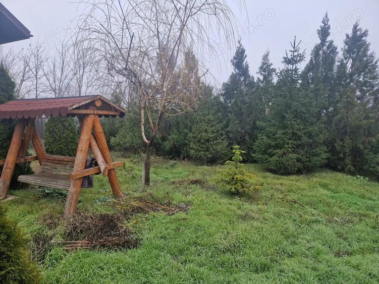 Casă cu 5 camere în Scorțaru Vechi