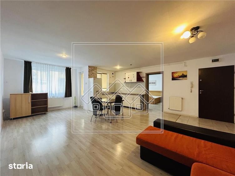 Apartament la cheie, 3 camere, balcon, zona Rahova - 12