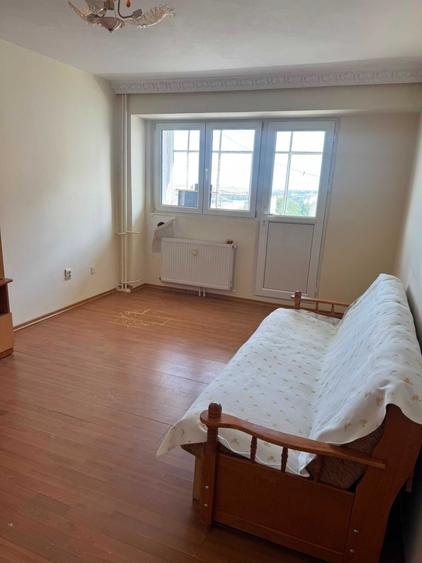 Apartament cu 2 camere decomandat în Micro 21