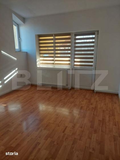 Apartament cu 4 camere în 9 Mai