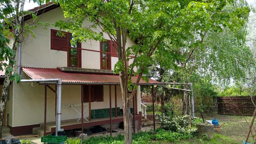 Casă cu 4 camere în Covăsinț