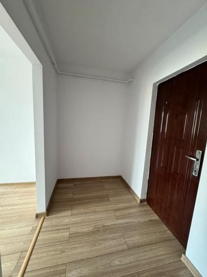 Garsonieră decomandată în Decebal