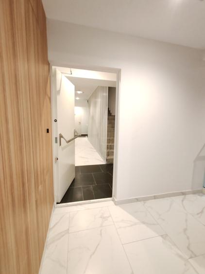 Apartament cu 2 camere semidecomandat în Sisești
