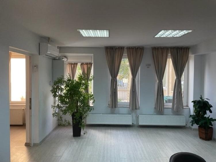 Birou, de 200 mp, în Tomis II