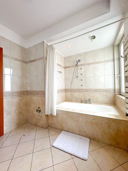 Apartament cu 3 camere decomandat, mobilat în Primăverii