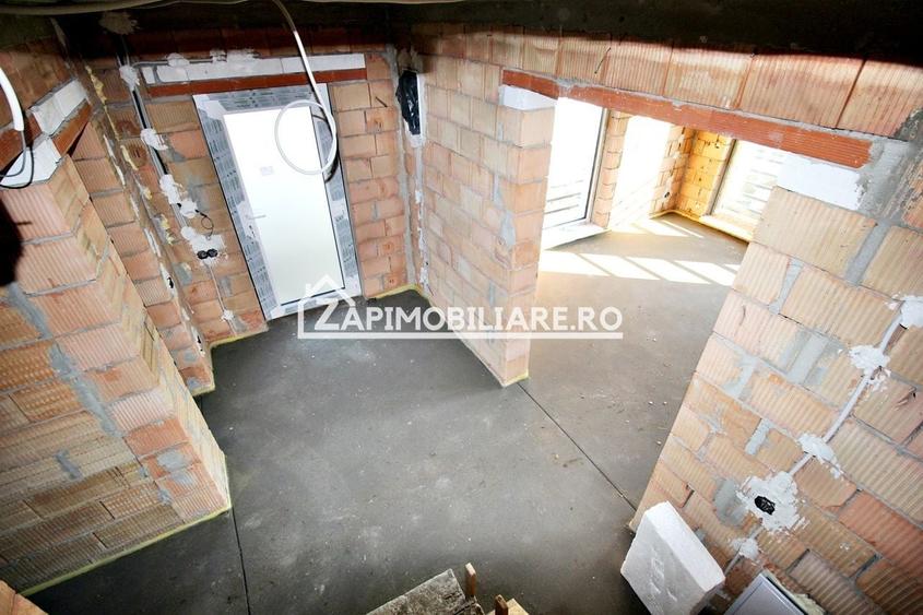 Casă individuală cu 4 camere cu Canalizare în Sângeorgiu de Mureș